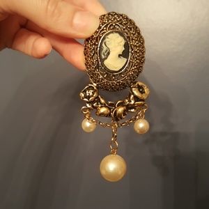 Vintage cameo brooch